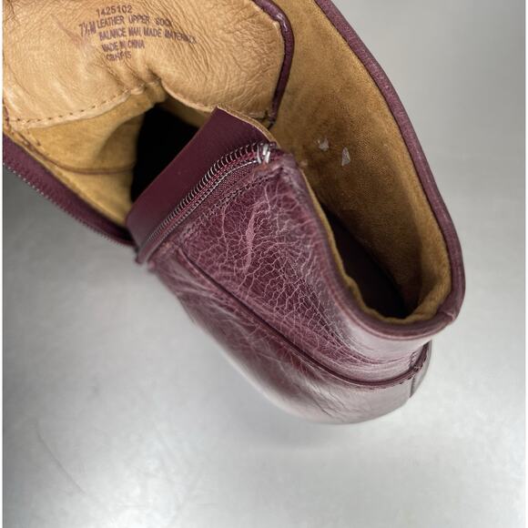 Sofft Med Burgundy and Buckle Leather Ankle Block Boot Heel Women's Size 7.5 - Picture 2 of 6